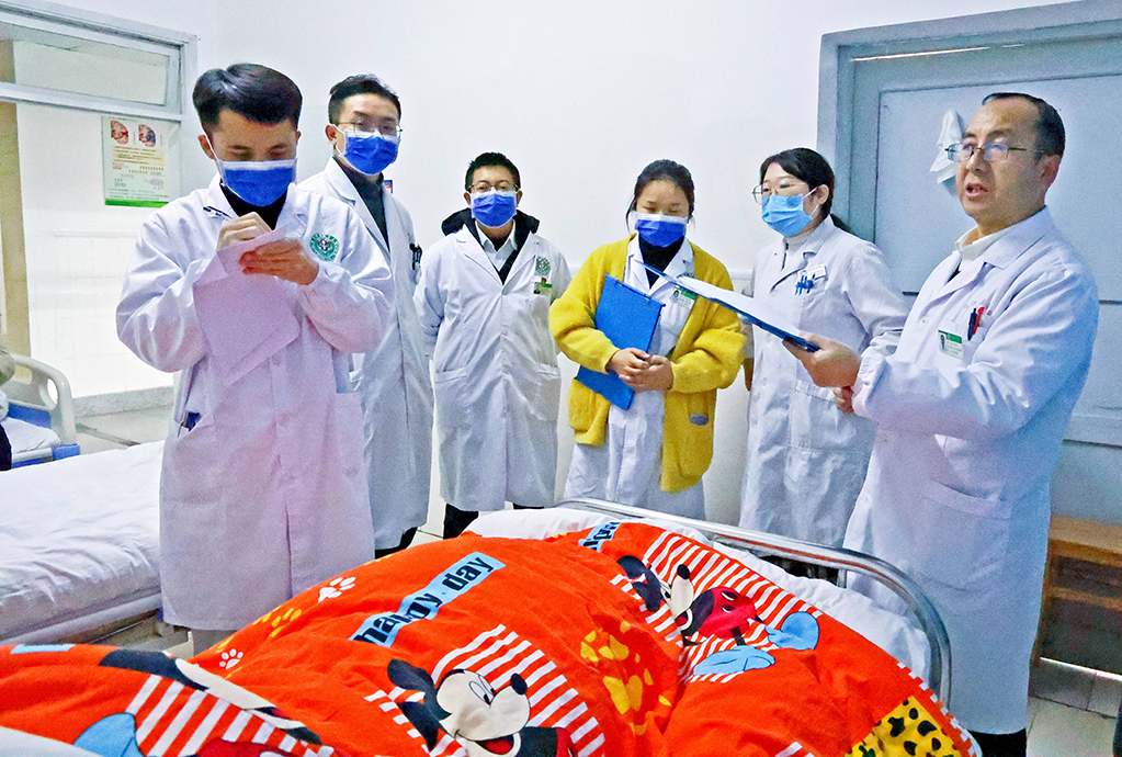 查房现场 (3).jpg