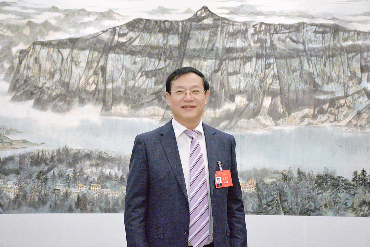 刘建国.jpg
