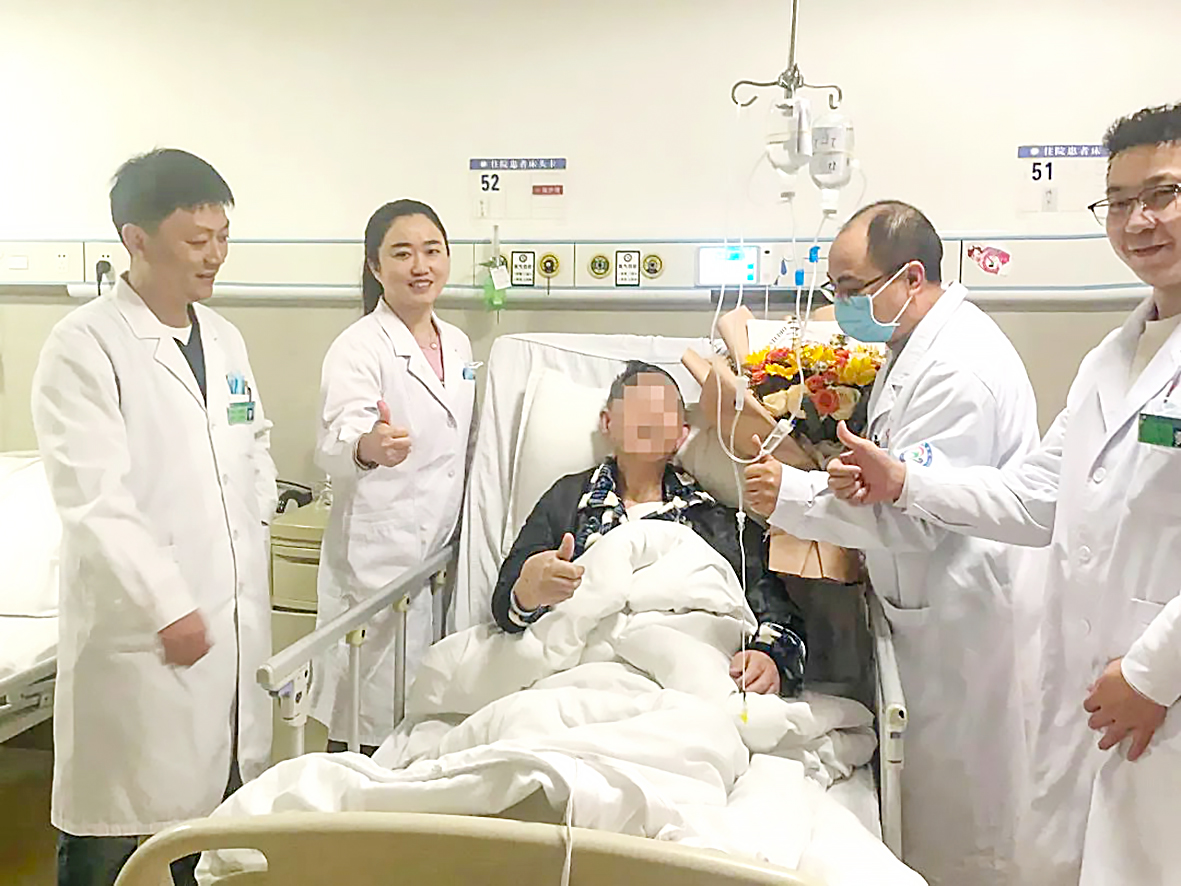 成功植入永久性心脏起搏器.jpg