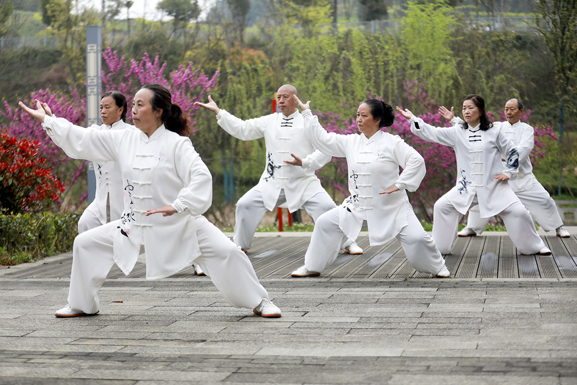 练习太极拳。 (3).jpg