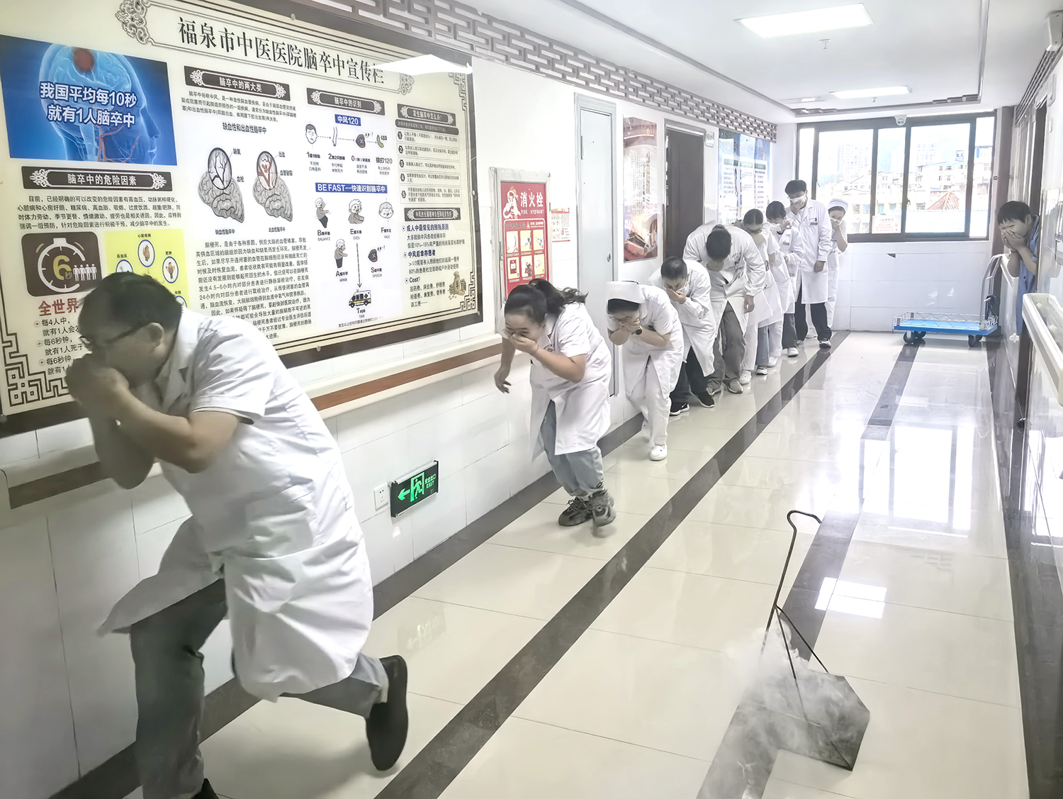 消防逃生演练。.jpg